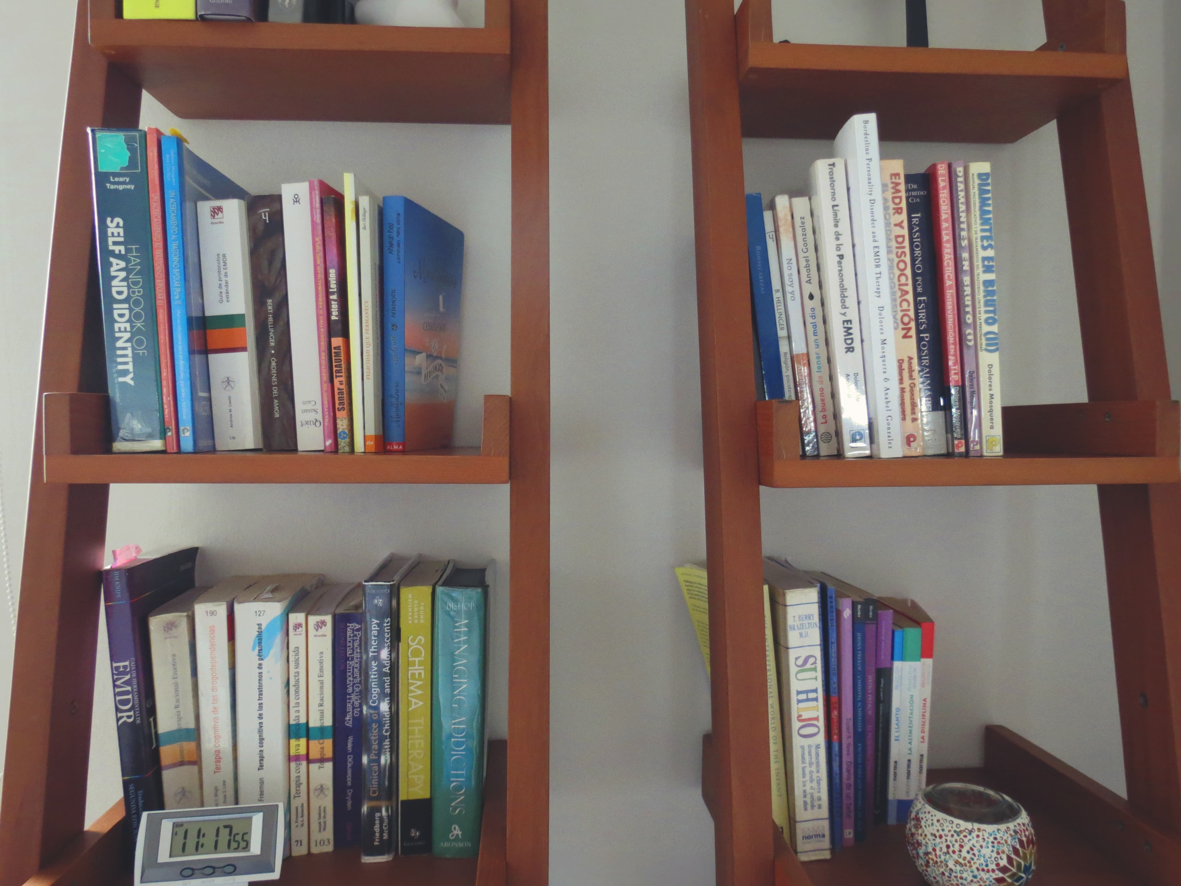 Sala de conferencias preparada para un taller de formación en EMDR